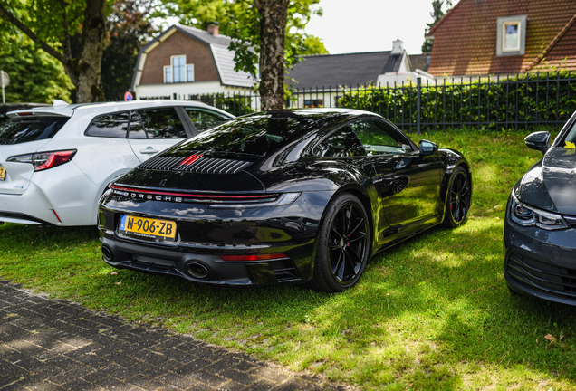 Porsche 992 Carrera 4S
