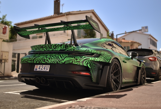 Porsche 992 GT3 RS Weissach Package