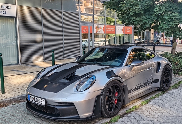 Porsche 992 GT3 RS Weissach Package