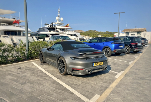 Porsche 992 Turbo S Cabriolet