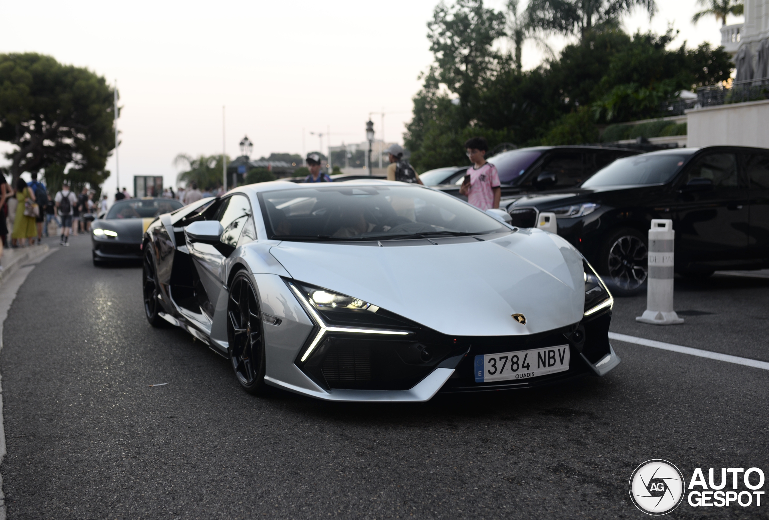 Lamborghini Revuelto