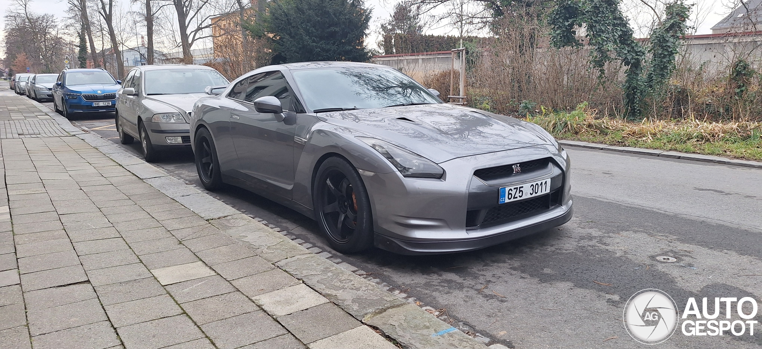 Nissan GT-R