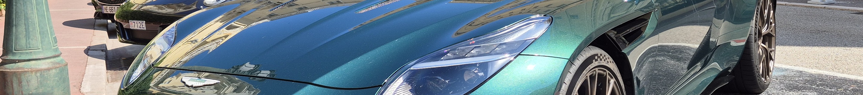 Aston Martin DB12