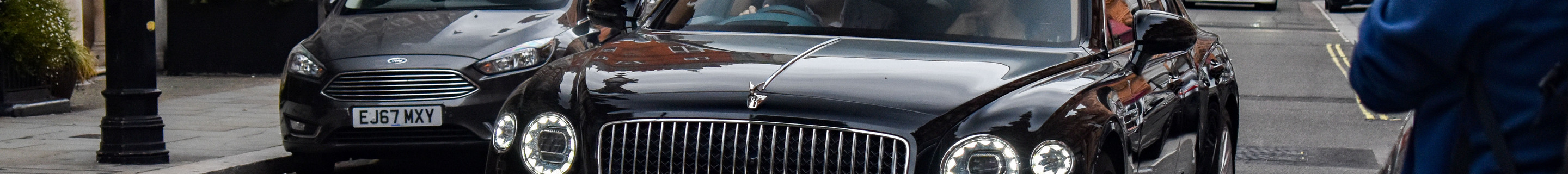 Bentley Flying Spur Hybrid