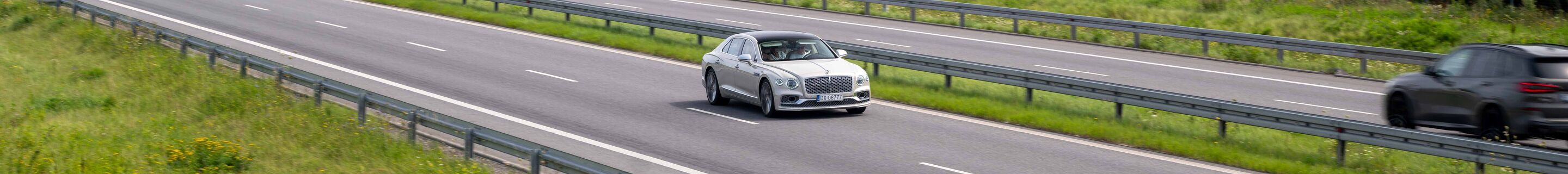 Bentley Flying Spur V8 2022 Mulliner