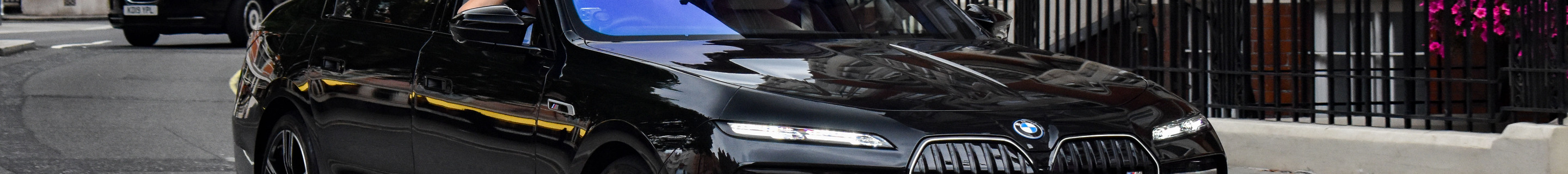 BMW M760e xDrive