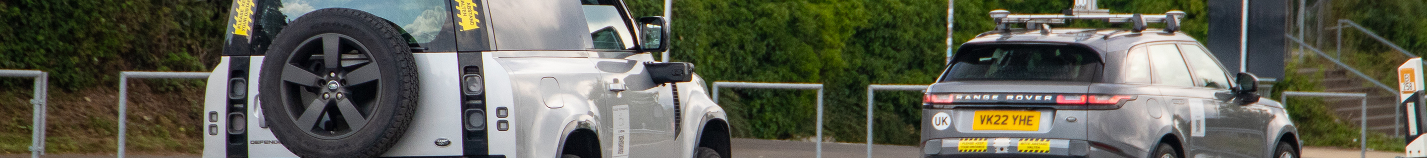Land Rover Defender 2021