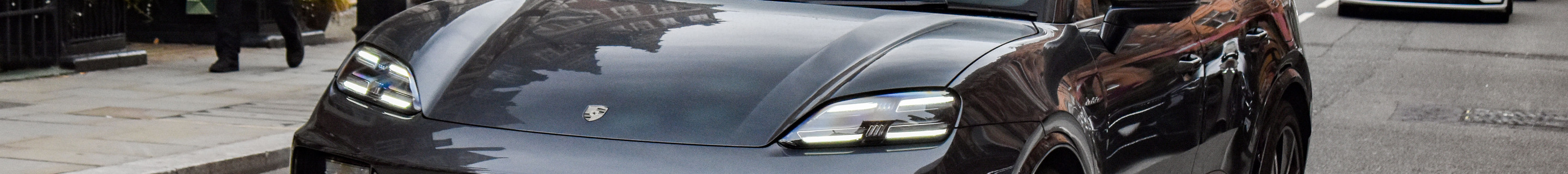 Porsche Macan EV Turbo