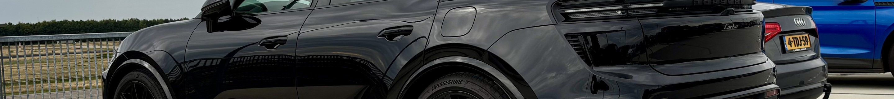 Porsche Macan EV Turbo