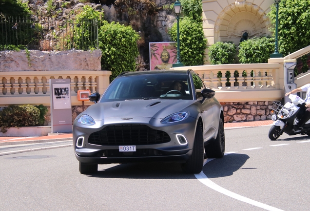 Aston Martin DBX