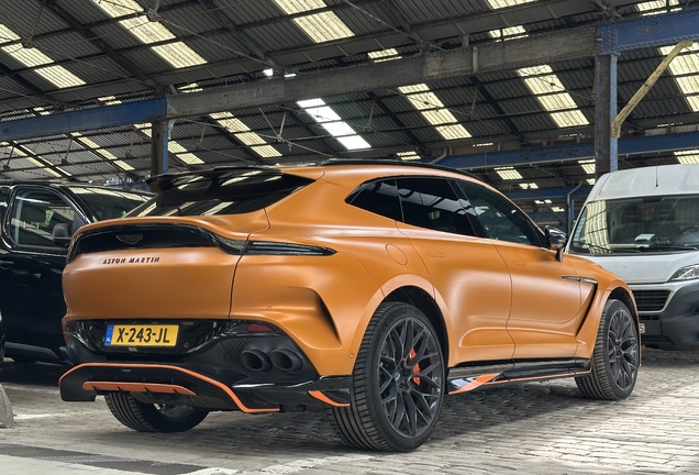 Aston Martin DBX707