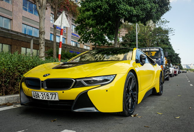 BMW i8