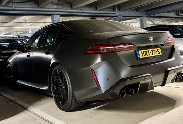 BMW M5 G90