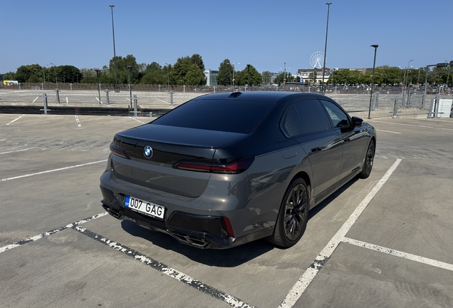BMW M760e xDrive