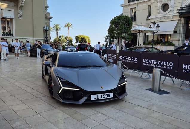 Lamborghini Revuelto