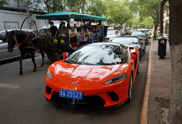McLaren GT