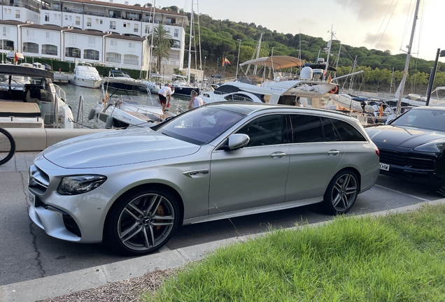 Mercedes-AMG E 63 S W213 2021