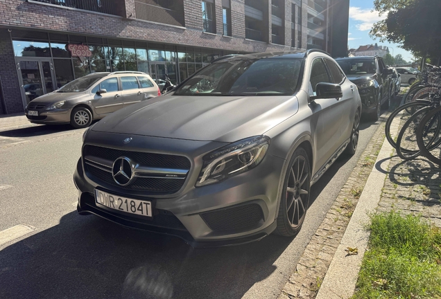 Mercedes-Benz GLA 45 AMG X156