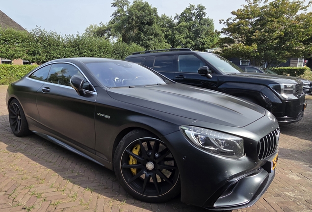 Mercedes-AMG S 63 Coupé C217 2018 Yellow Night Edition