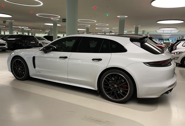 Porsche 971 Panamera GTS Sport Turismo