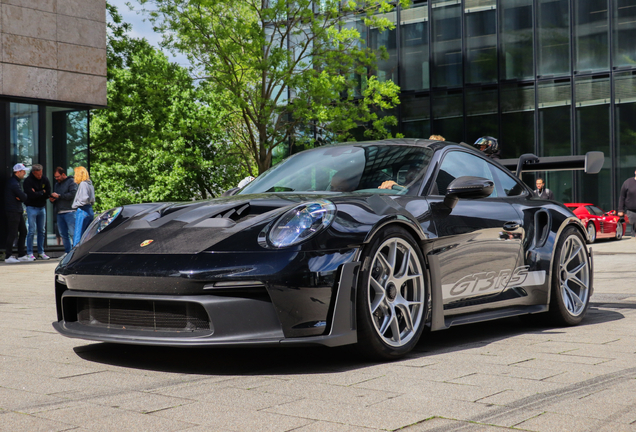 Porsche 992 GT3 RS Weissach Package