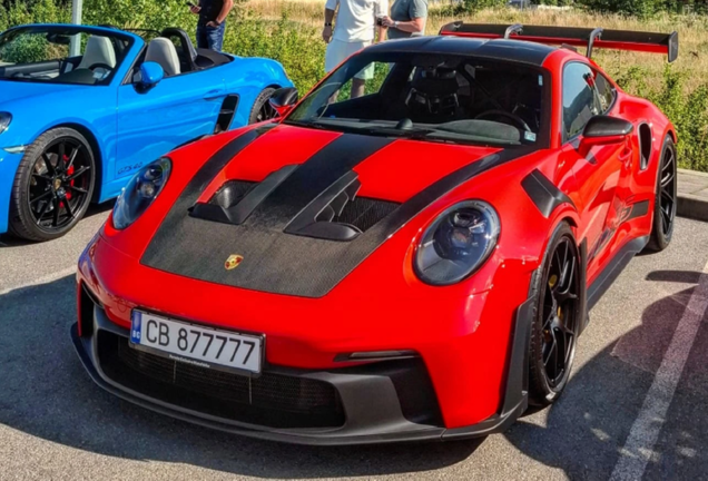 Porsche 992 GT3 RS Weissach Package