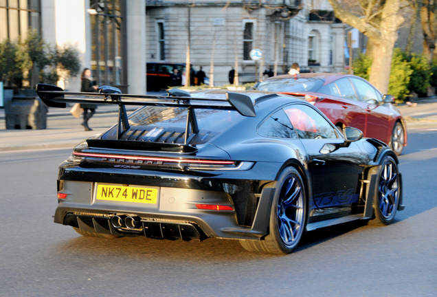 Porsche 992 GT3 RS Weissach Package