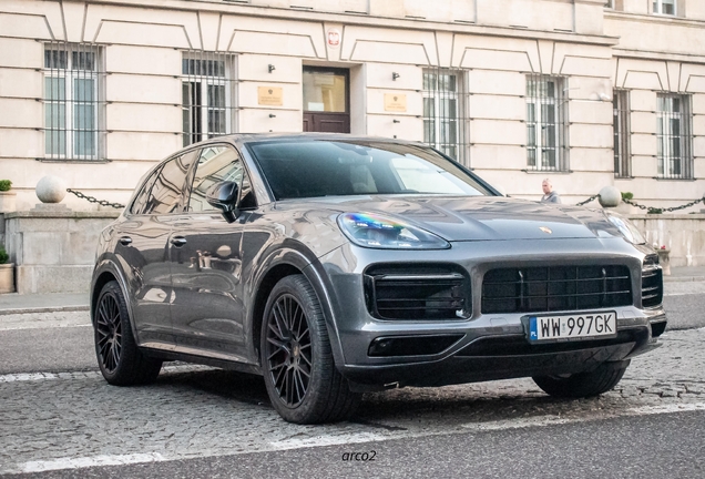 Porsche 9YA Cayenne GTS