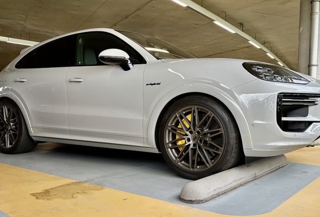 Porsche Cayenne Coupé Turbo E-Hybrid