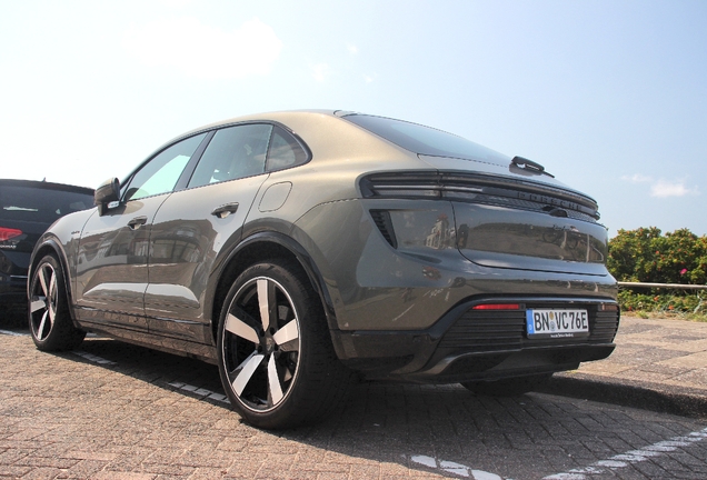 Porsche Macan EV Turbo