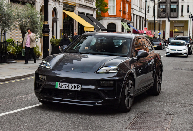 Porsche Macan EV Turbo