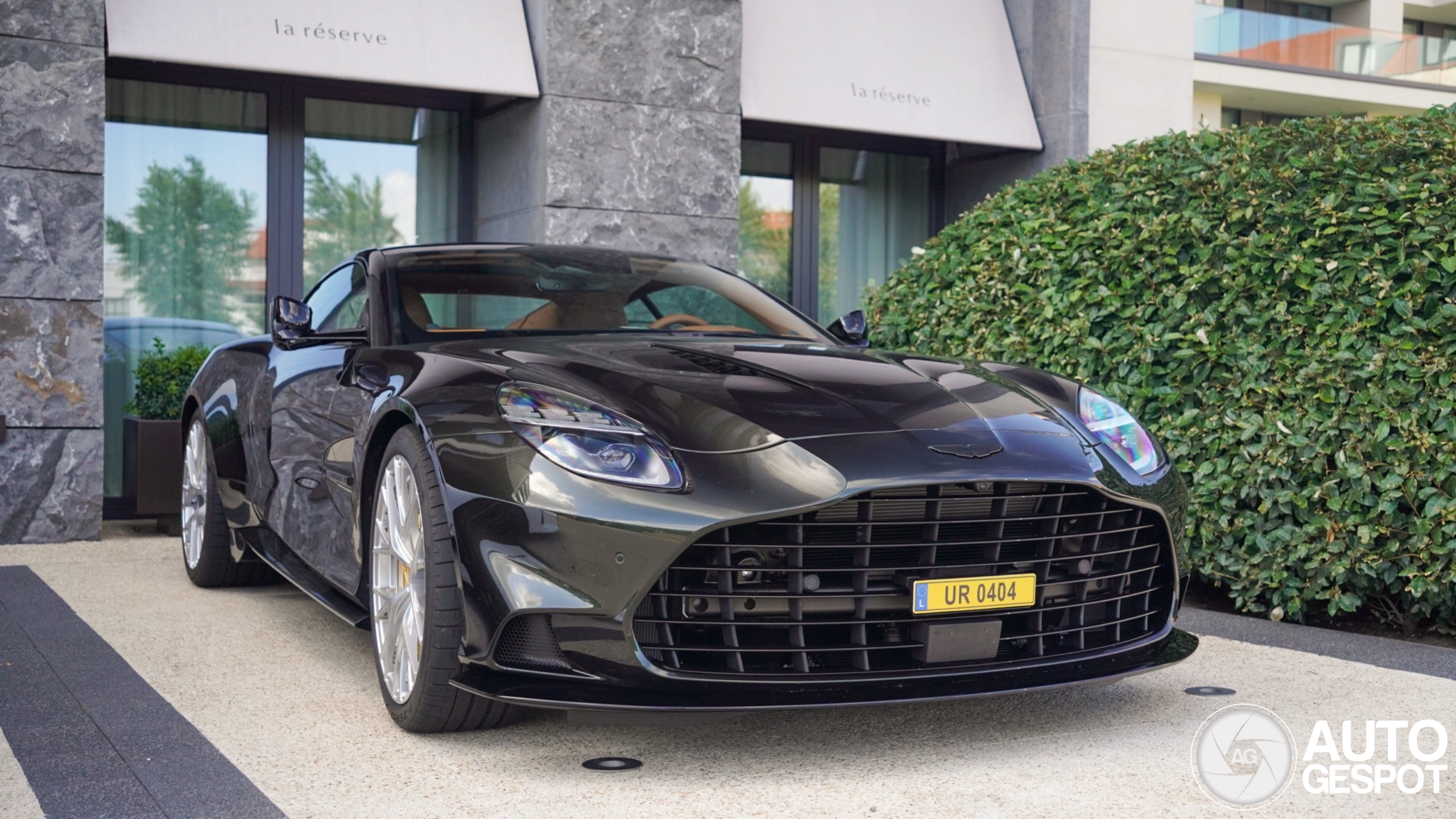 Aston Martin Vanquish 2025