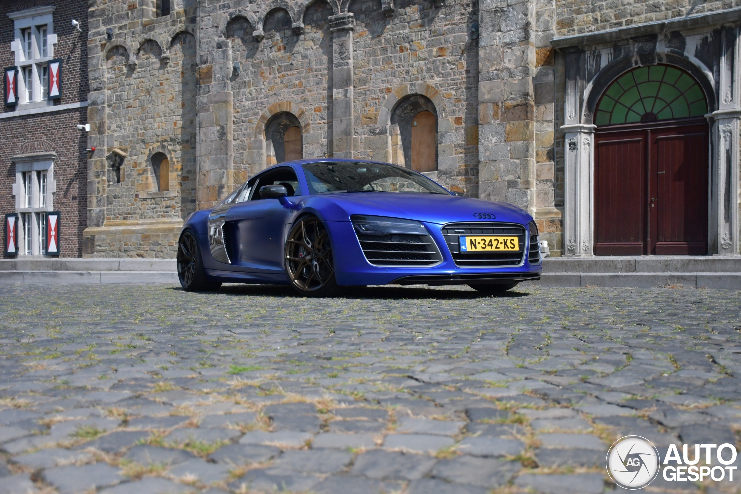 Audi R8 V10 Plus 2013