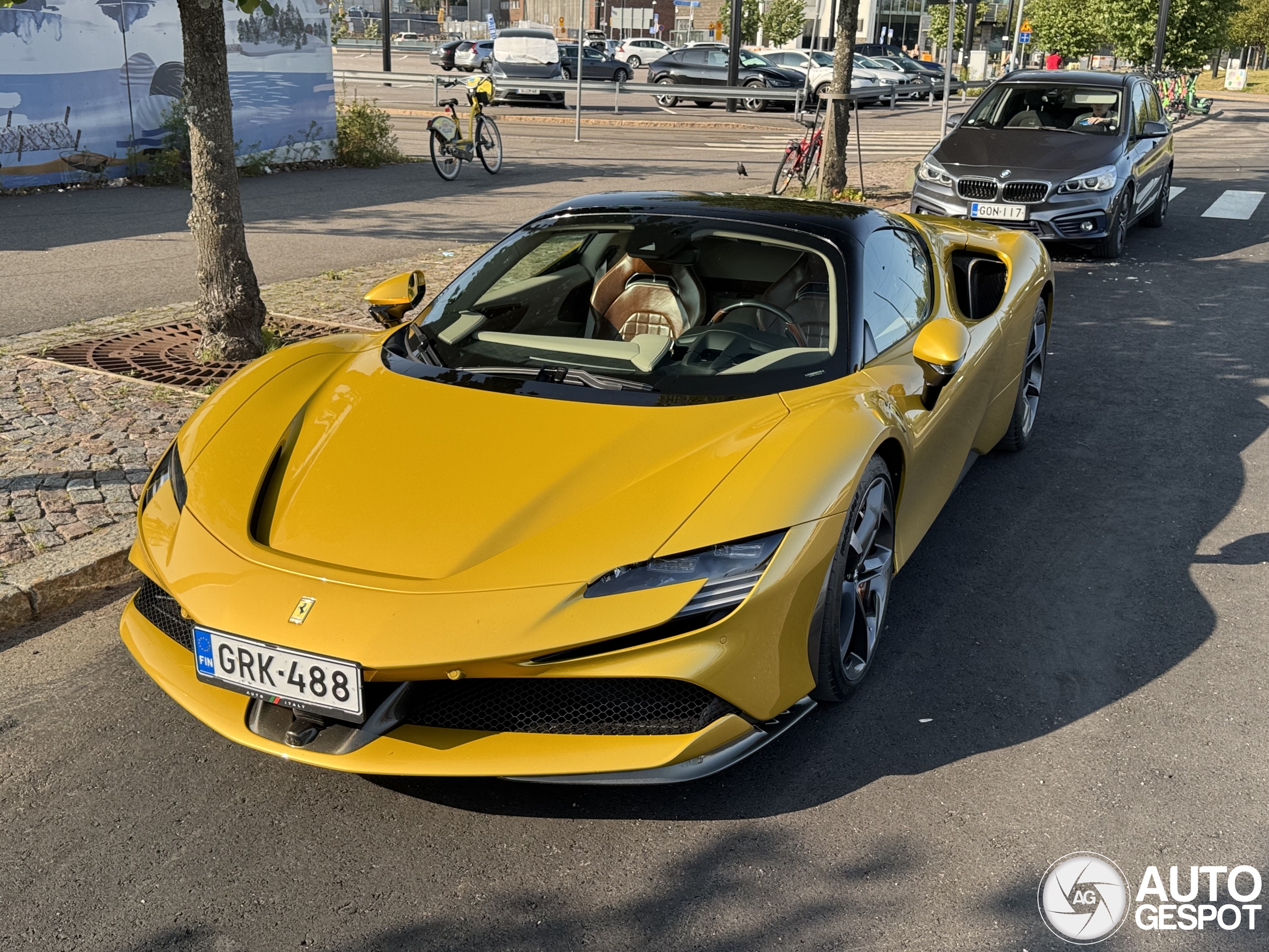 Ferrari SF90 Spider