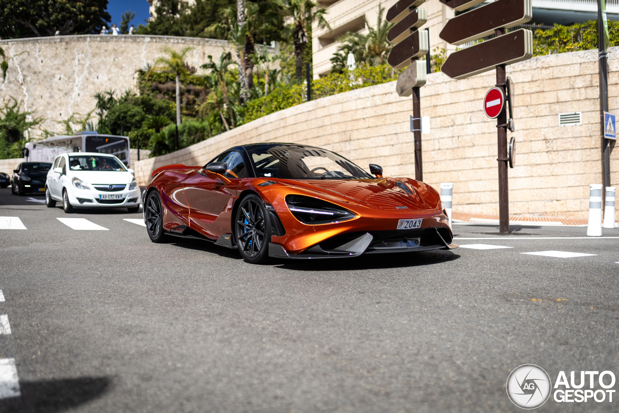 McLaren 765LT