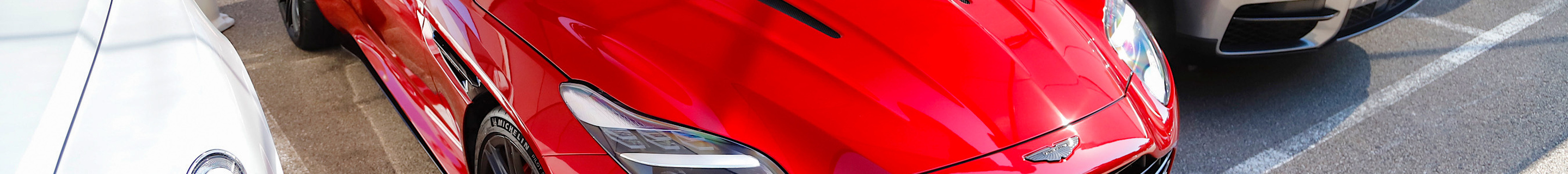 Aston Martin DB12 Volante