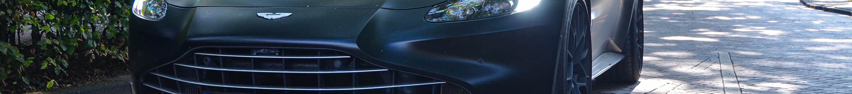 Aston Martin V8 Vantage 2018