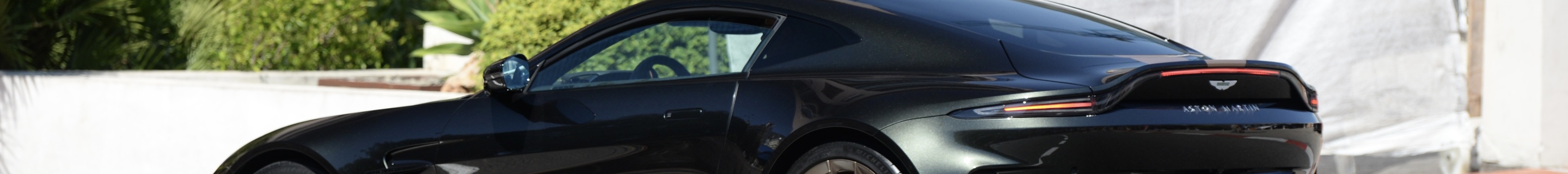 Aston Martin Vantage 2024