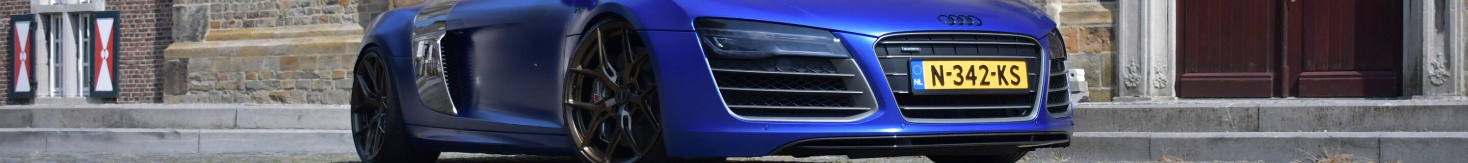 Audi R8 V10 Plus 2013