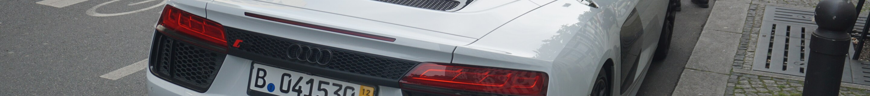 Audi R8 V10 Spyder 2016