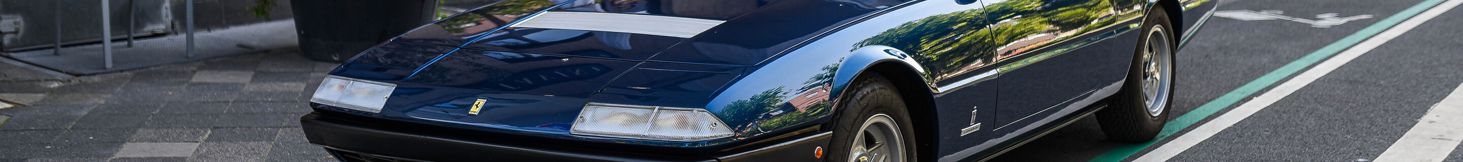 Ferrari 365 GT4 2+2