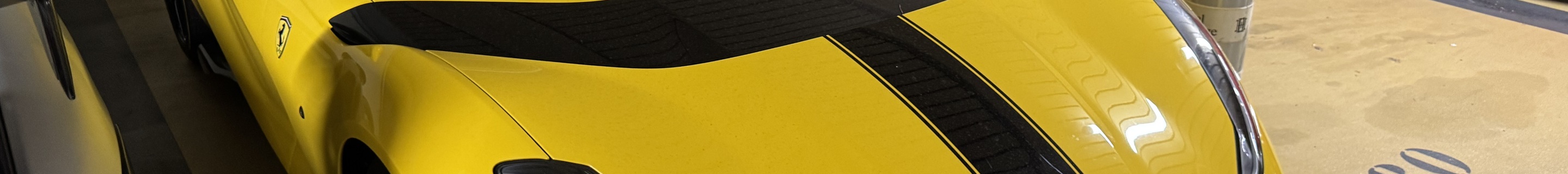 Ferrari 812 Competizione