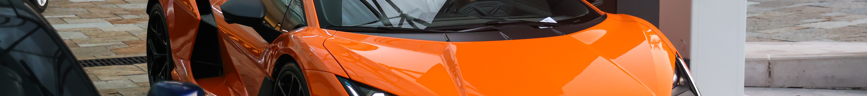 Lamborghini Revuelto