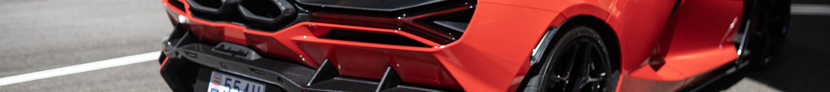 Lamborghini Revuelto