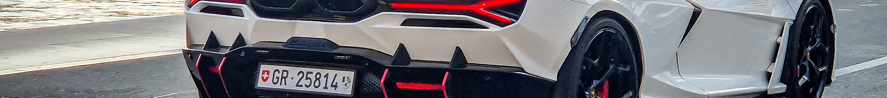 Lamborghini Revuelto