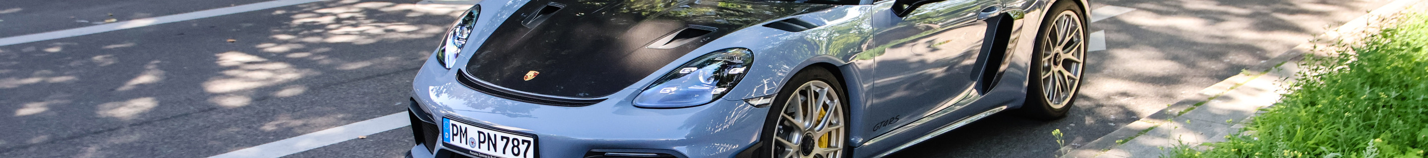 Porsche 718 Cayman GT4 RS Weissach Package