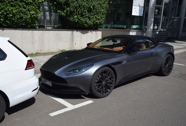 Aston Martin DB11 V8 Volante