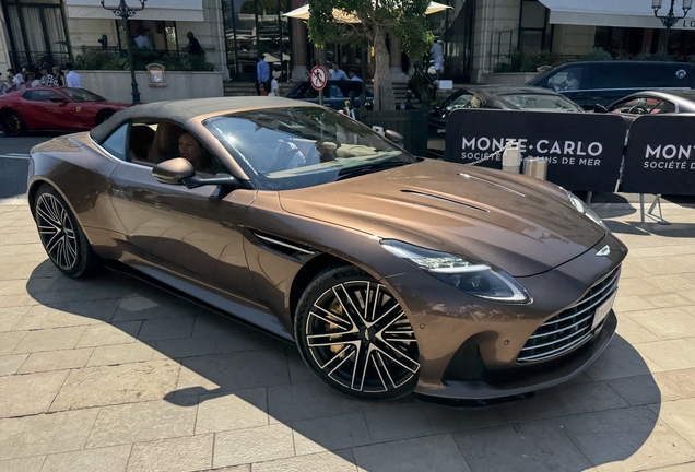 Aston Martin DB12 Volante