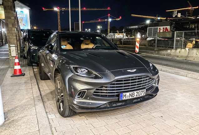 Aston Martin DBX