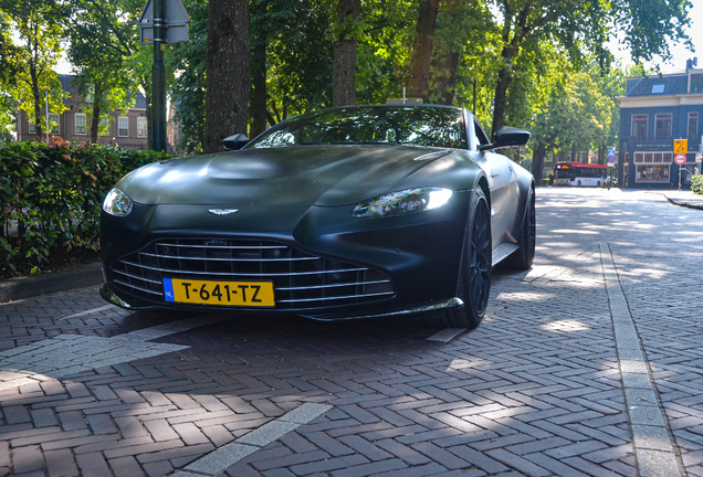 Aston Martin V8 Vantage 2018